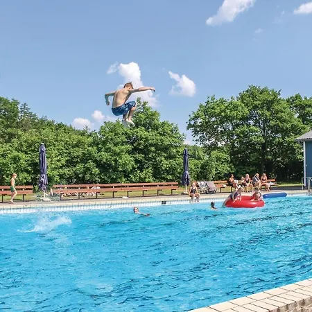 Stunning In With Outdoor Swimming Pool شقة Logumkloster
